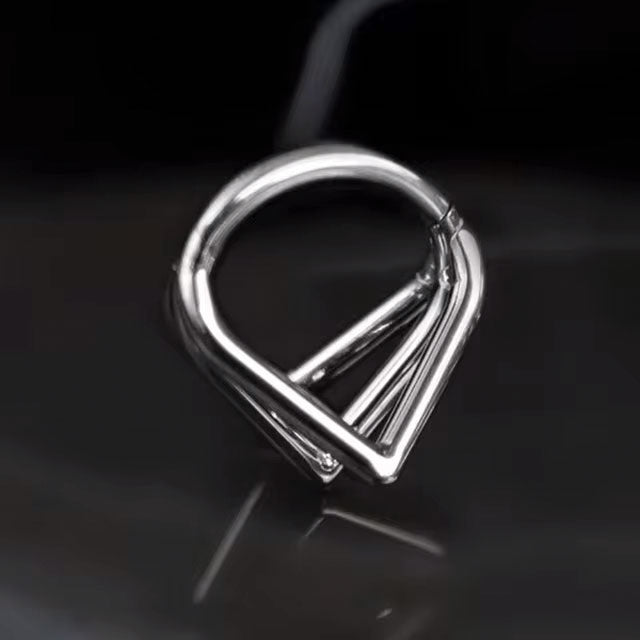 Septum - Triple Triangle (16g) (8mm) (Titanium) - Wolf Moon